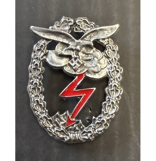 SPILLE, DISTINTIVI Z27