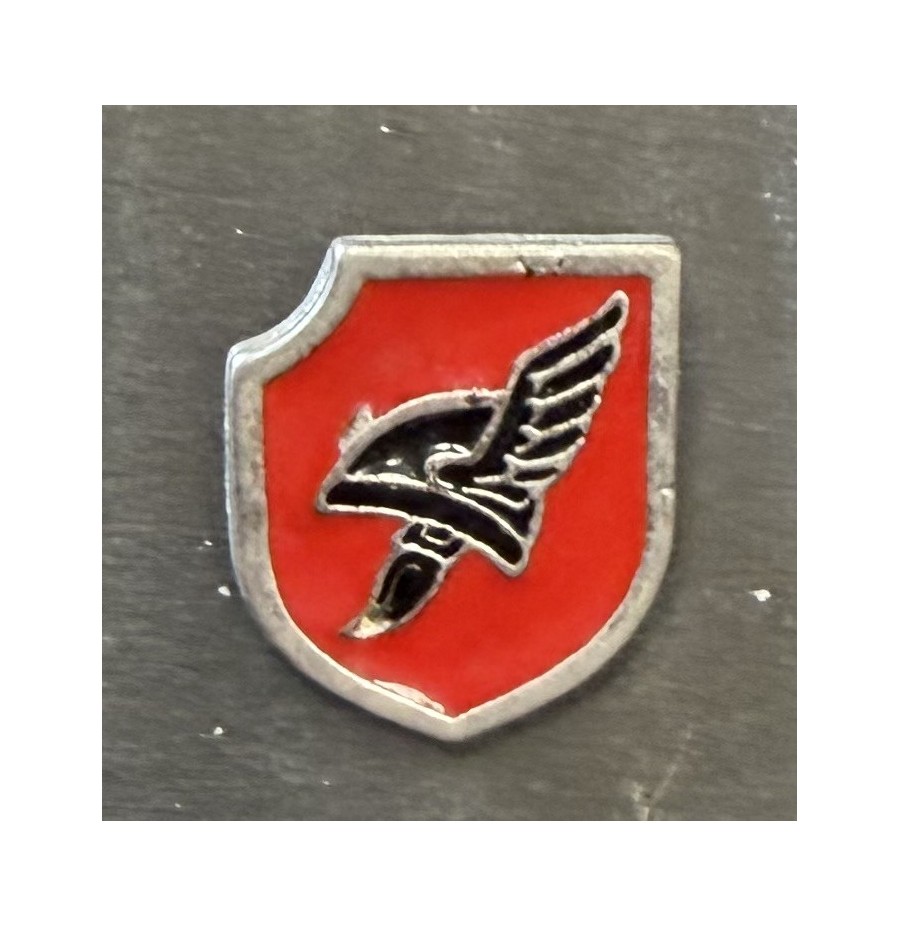 SPILLE, DISTINTIVI Z32